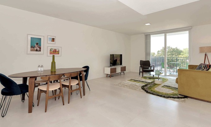 Coral Way Casa | 15- Minute Beach Escape | Roami at Grove 27