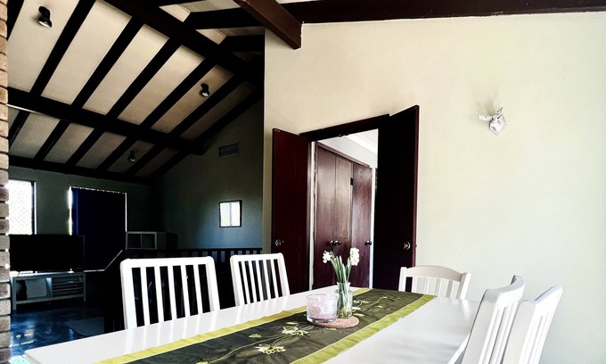 Booragoon Casa | 15% OFF/Long Stay /Cosy Queen Bedroom Near City/Swan River/Fremantle In a House