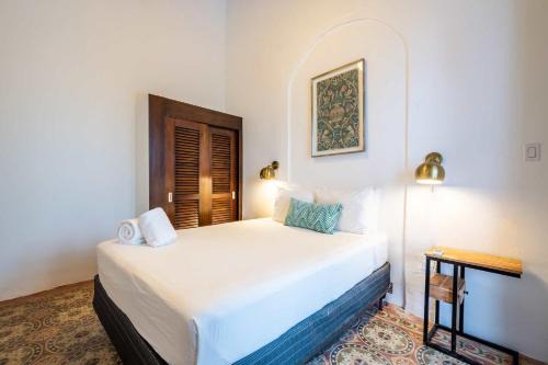 Mercado Apartamento | 150 Sol by Stay with Bear