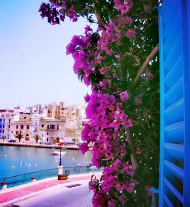 Kalkara Casa | 1500 Little Pink House in Kalkara Creek