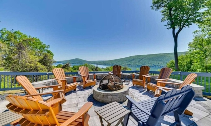Naples Casa | 153) Hot Tub While Taking In Lake Front View