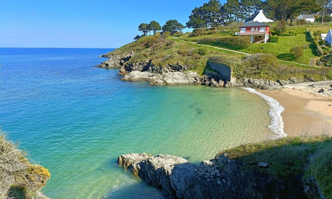 Le Palais Casa | 15min walk Pier, shops and beaches