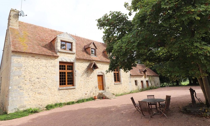 Colombiers Cabaña | Manoir du XVème siècle avec grand jardin privé, proche d'Alençon, équipements modernes, idéal pour familles