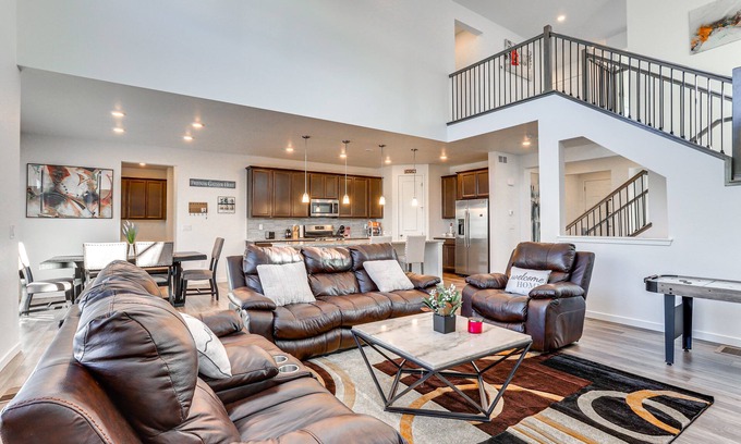 Commerce City Casa | 16 Mi to Denver: Spacious Commerce City Home!