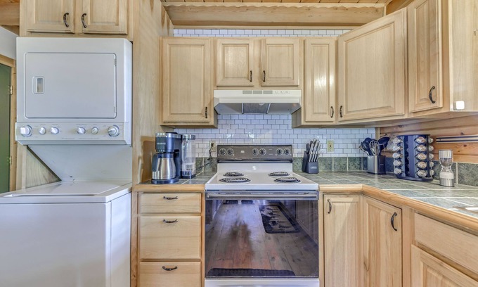 Ruidoso Cabaña | 16 Mi to Ski Apache: Ruidoso Cabin Rental