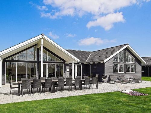 Olpenitz Casa | 16 person holiday home in Hasselberg