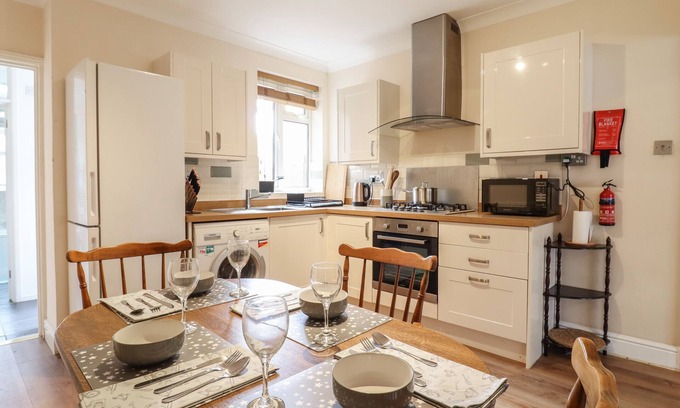 Colchester Cabaña | 160 CANTERBURY ROAD, family friendly, with a garden in Colchester