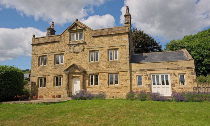 Hope Valley Casa | 16th Century Family Friendly Home in Peak District