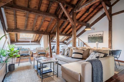 Embajadores Apartamento | 16th century Palace
