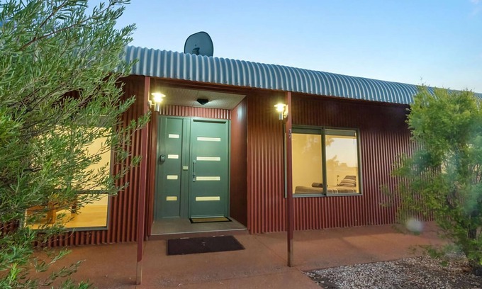 Exmouth Casa | 17 Skipjack Circle - complete with private swim spa