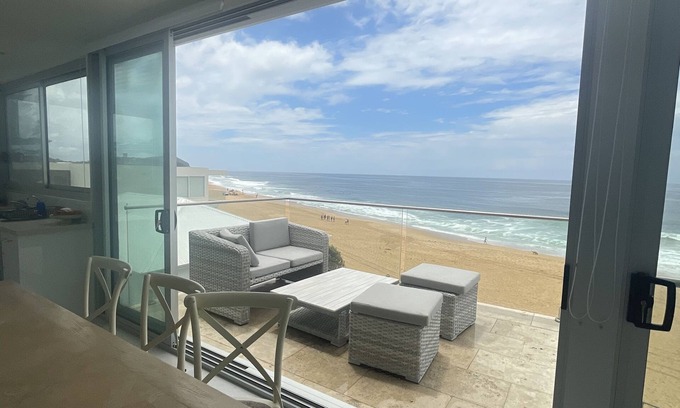 Central Coast Apartamento | 17 steps-newly renovated penthouse apartment on wamberal beach.180degree views