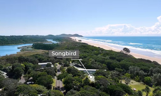 Suffolk Park Casa | #17 Tallow Sands - Songbird Beach House