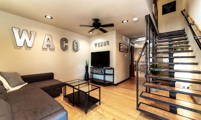 Waco Apartamento | 1700 South 2nd