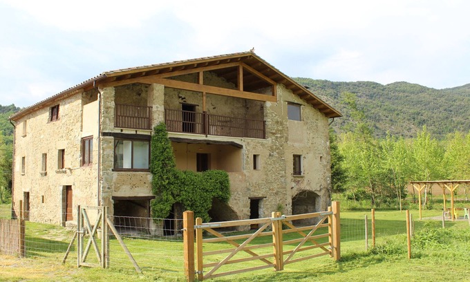 La Vall d'en Bas Casa | Casa del siglo XVII (Alquiler íntegro) 10 personas