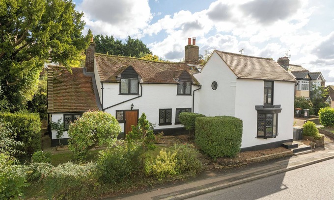Luton Cabaña | 17th century cottage nr Harry Potter Studios, train into C. London, airport.