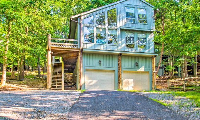 Massanutten Cabina | 18 Mi to Grand Caverns: 'The Dodge Lodge'