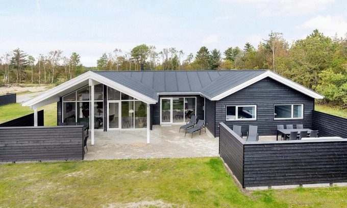 Aalbaek Casa | 18 person holiday home in Ålbæk