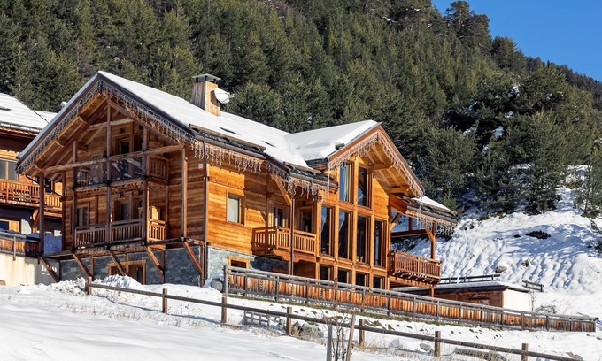 Ceillac Chalet De Esquí | 18-person luxury chalet