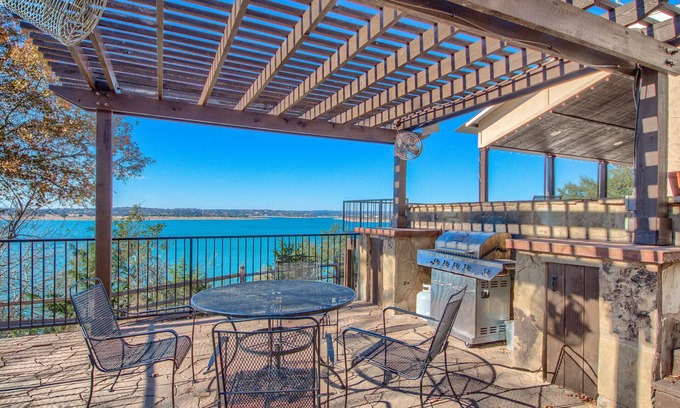 Canyon Lake Casa | ¡Vista de 180 grados del lago Canyon! ¡El lujo exclusivo lo espera!