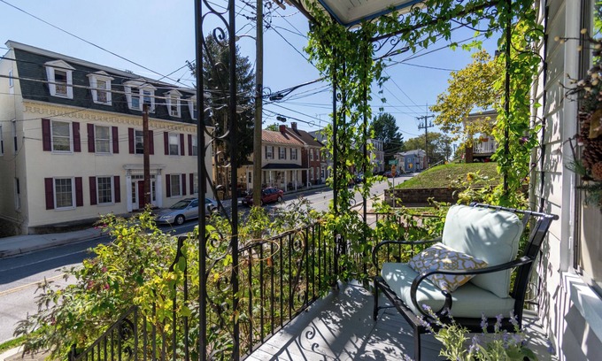 Westminster Casa | 1800’s 4Br WalkableWestminster between Balt&Gettysburg: