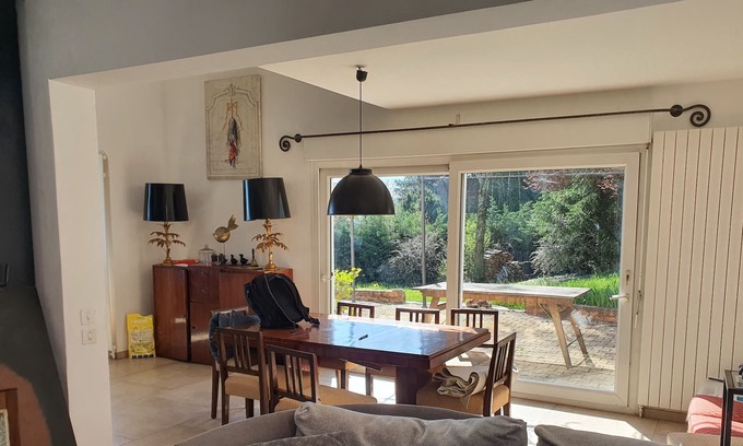 Curis-au-Mont-d'Or Casa | 180m2 house with large calm swimming pool and view