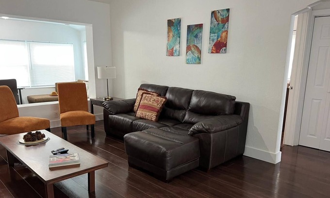 Parkside Casa | 1820A Beautiful Cozy House Close To Everything
