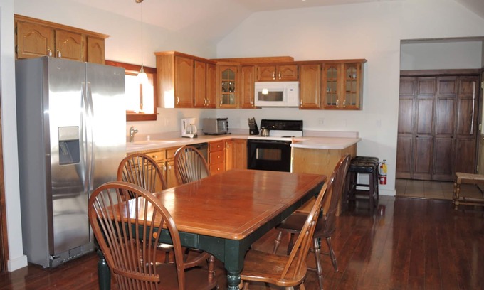 Fly Creek Casa | 1825 Barn - 1 of 3 Rentals in Fly Creek, 5 minutes to Cooperstown