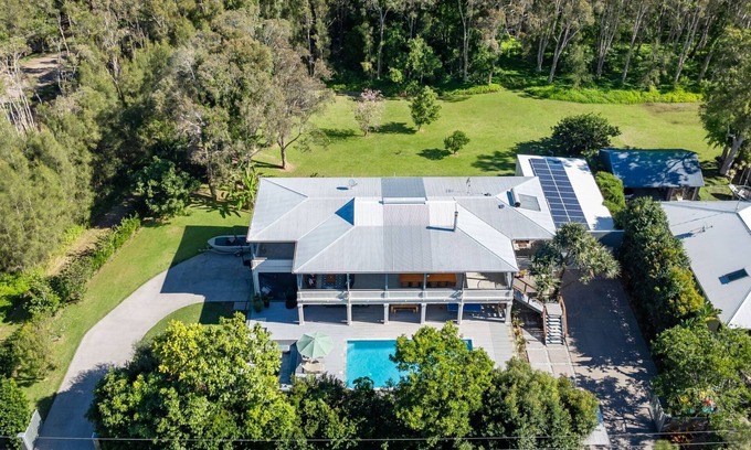 Noosaville Casa | 185 Lake Weyba Drive Noosaville