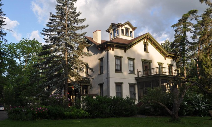 Trumansburg Casa | Palavas - La villa aux lauriers