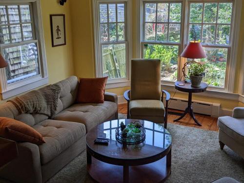 Historic District Villa | 1879 Downtown Annapolis Home with Koi Ponds and Gardens