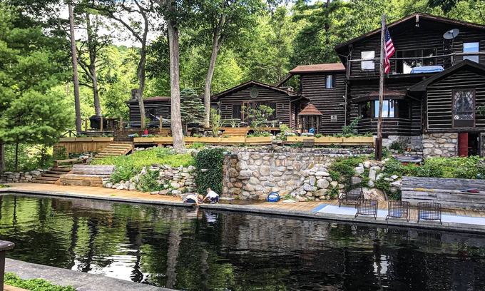 Wallkill Cabina | 1890's Log Cabin ~ 230 Acre Private Reserve ~ 150’ Waterfall ~ Hiking Trails