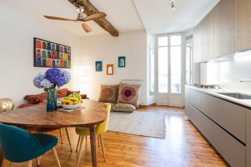 Lesa Apartamento | 18th Century Apartment with Fresco