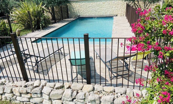 Chateaurenard Cabaña | 18th century gite mas in Provence with SPA