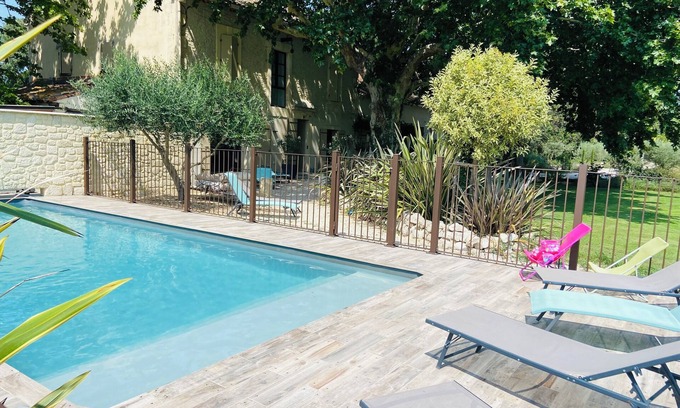 Chateaurenard Otro | Casa de campo provenzal del siglo XVIII con piscina entre St Rémy de Provence y Aviñón.