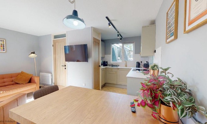 Saint Erth Praze Casa | 19 Strawberry Hill, Tolroy Manor
