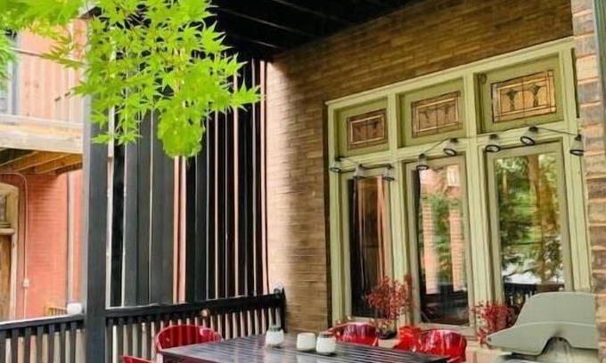 Shaw Casa | 1905 Tudor Revival house in Historic Shaw