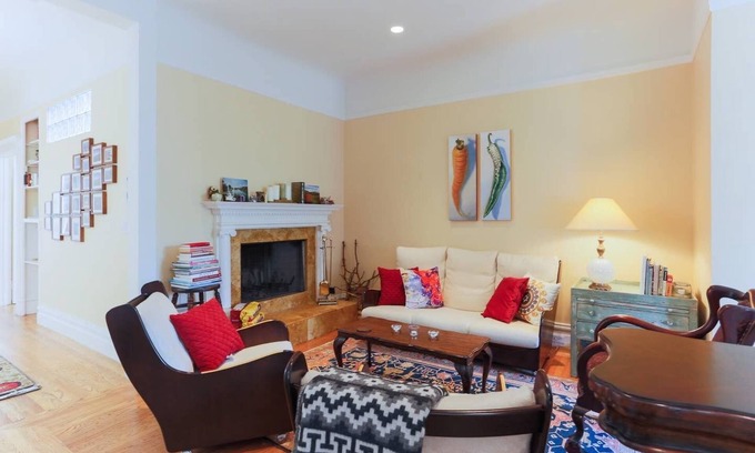 Telegraph Hill Casa | 1912 Victorian With Epic Views Perched On Gardens