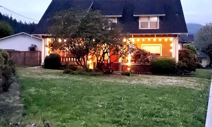 Scotia Casa | 1919 Historic Craftsman Home