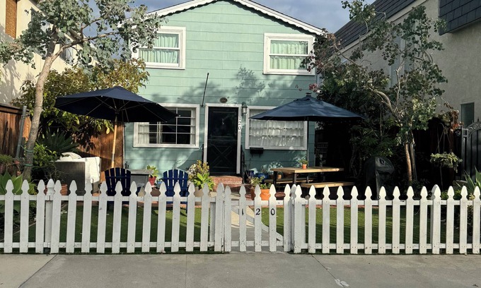 Balboa Island Cabaña | 1920 Balboa Island Cottage