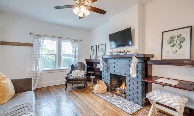 Tucson Villa | 1926 Historic Duplex / 1 BR 1 BA / Near U of A
