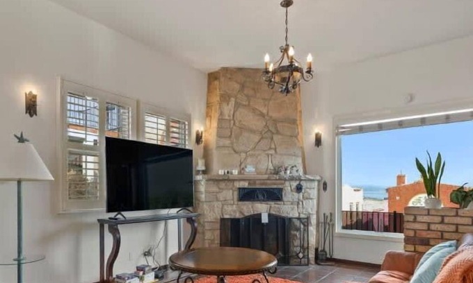 Capitola Casa | 1940's Capitola Village Rental - steps from beach