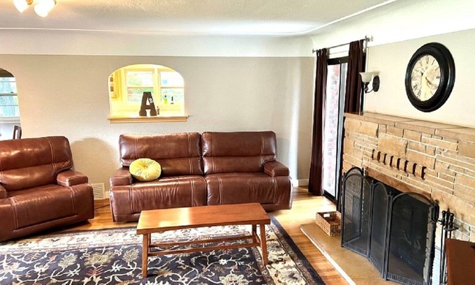 Meridian Casa | 1950's Brick House. Tons of character. Minutes from downtown Meridian.