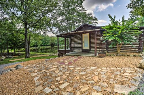 Talladega Casa | 1950s Serenity Pond Cabin with View Peace and Quiet!