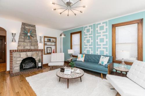 Cedar Rapids Casa | 1960s Gem-Close to Downtown And In a Quiet Area