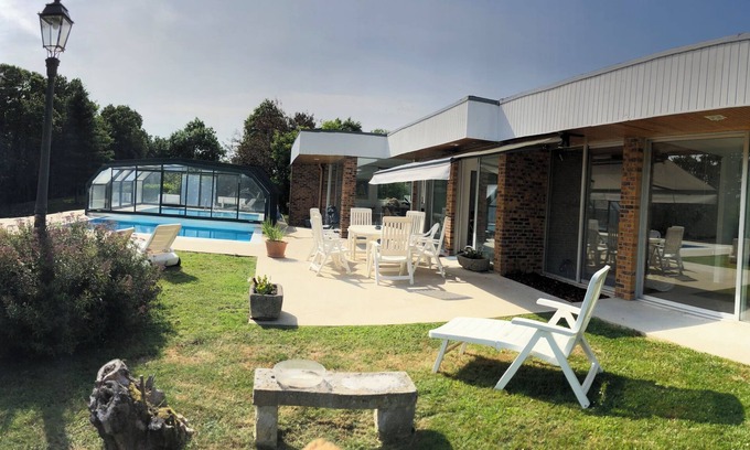 Manneville-sur-Risle Casa | ARCHITECT HOUSE 1975 renovated with swimming pools on 6000 m2 near HONFLEUR
