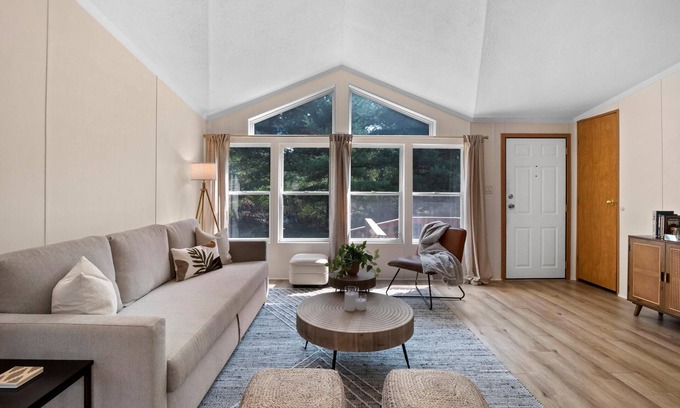 Arkdale Casa | 19th Hole Golf Retreat!10 minutes to Sand Valley & Lake Arrowhead