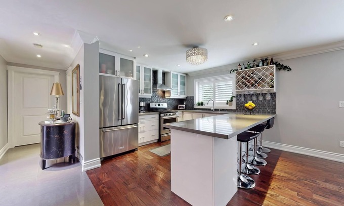 Henry Farm Casa | 1b1b King bed Sheppard Elegant house 5mins to Fairview mall