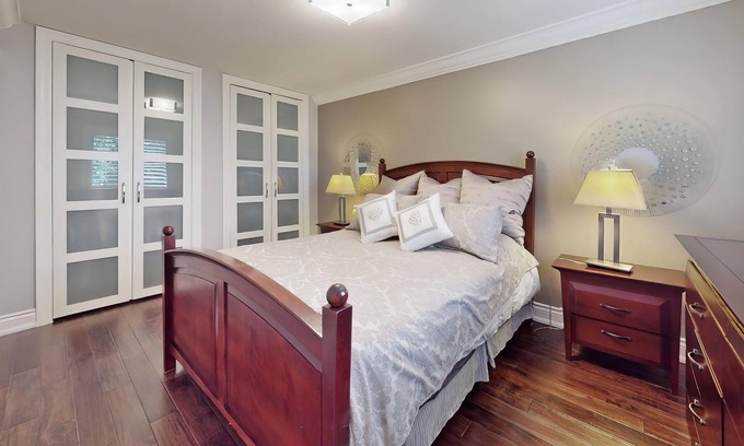 Henry Farm Casa | 1b1b Queen bed, share bathroom, Sheppard Elegant house 5mins to Fairview mall