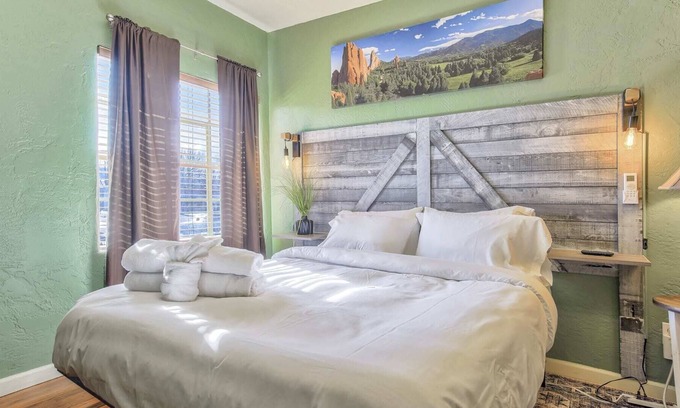 West Colorado Springs Apartamento | 1BD Suite Close to Red Rocks Dogs Welcome!