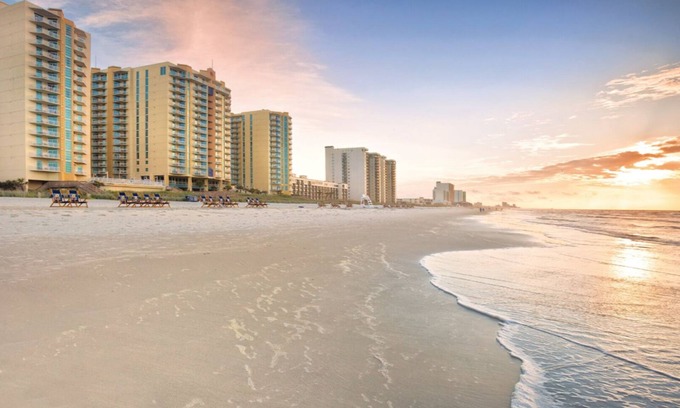 Ocean Drive Complejo | 1BD w/Full Kitchen, Jetted Tub, W/D, FREE PARKING, NO RESORT FEES!!